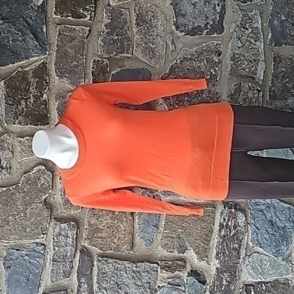 J Crew NWT Coral Orange Merino Wool Light Weight Crew Sweater Small 36” Bust